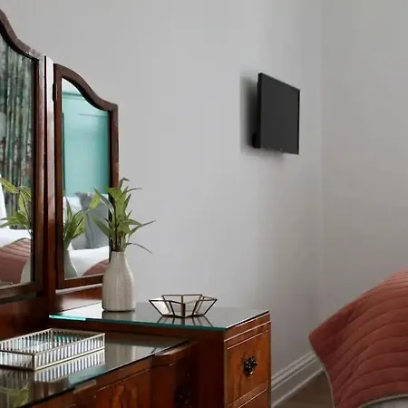 Apartment Clement House, York, Free Ev And Parking