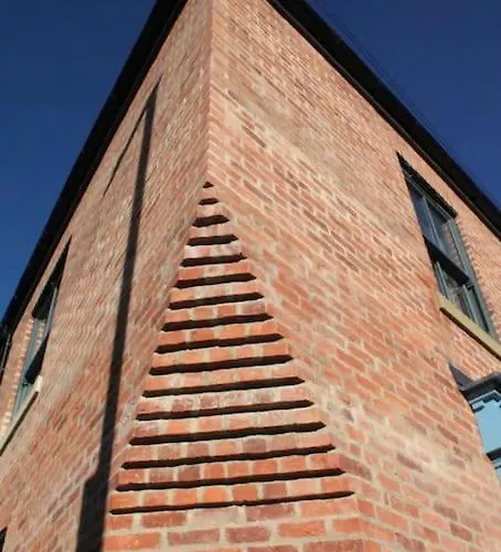 Clement House, York, Free Ev And Parking Apartment